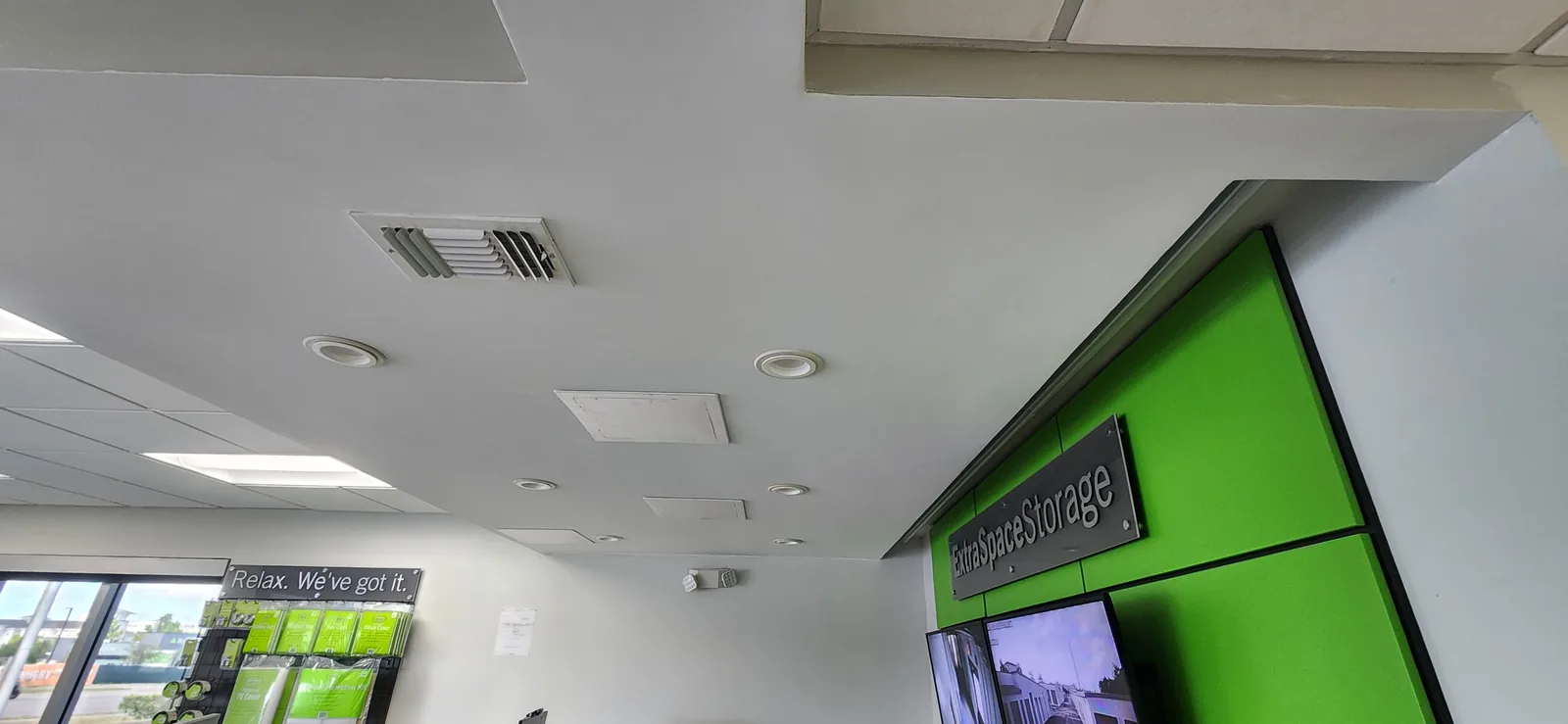 Lobby Ceiling and Trim Finish
